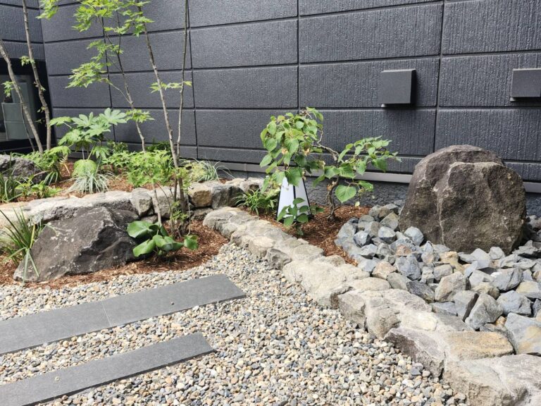 個人邸　景石